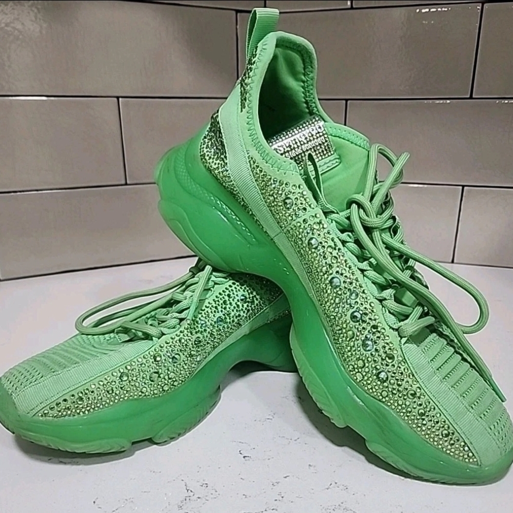 Steve Madden Green Rhinestone Sneakers Women’s Size 10M SM NY 90 Low Top Sparkly